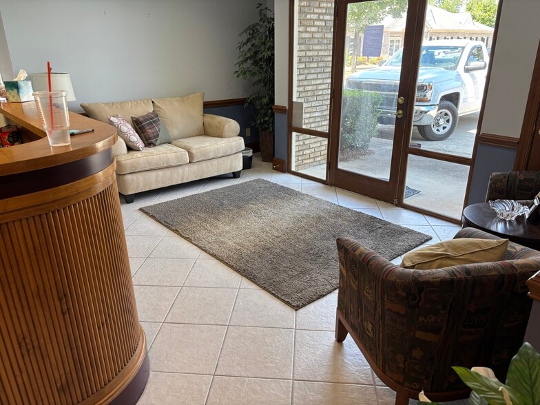 1500-1502 Orchard Lake Dr, Charlotte, NC for lease - Building Photo - Image 3 of 11