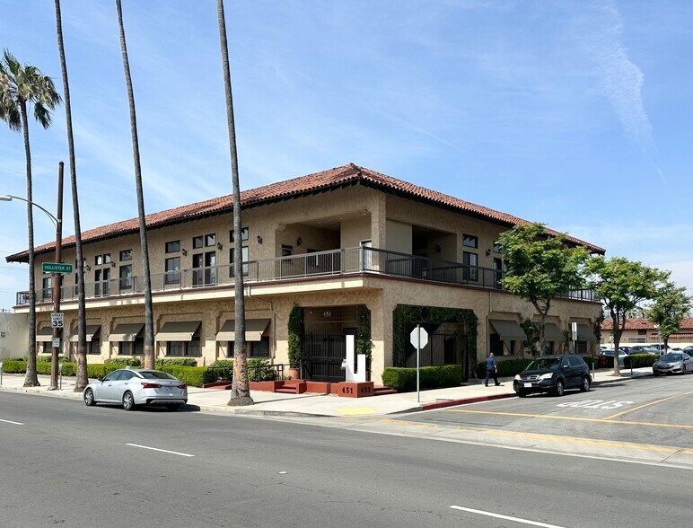 451 S Brand Blvd, San Fernando, CA à louer - Photo du bâtiment - Image 3 de 6