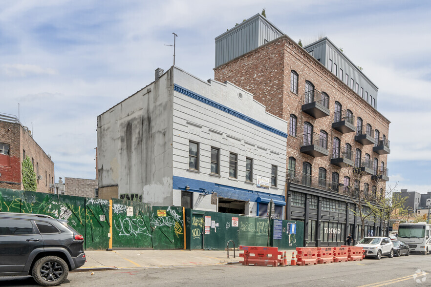 202 N 4th St, Brooklyn, NY à louer - Photo du bâtiment - Image 2 de 4