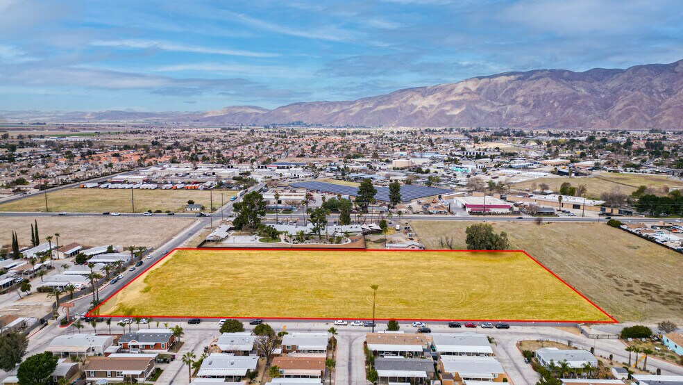 S Grand Ave, San Jacinto, CA à vendre - Aérien - Image 1 de 13