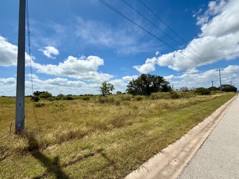TBD Innovation Loop, Marble Falls, TX à vendre - Photo du bâtiment - Image 2 de 5