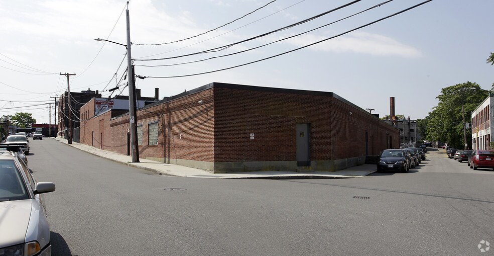24 Denby Rd, Allston, MA à louer - Photo du bâtiment - Image 2 de 14