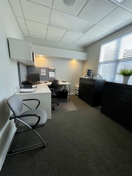 6707-7050 S 1300 E, Salt Lake City, UT for lease - Interior Photo - Image 3 of 6
