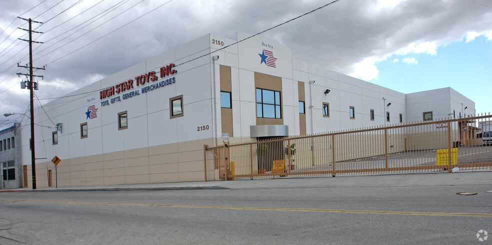 2150 E 25th St, Los Angeles, CA for lease - Building Photo - Image 3 of 4