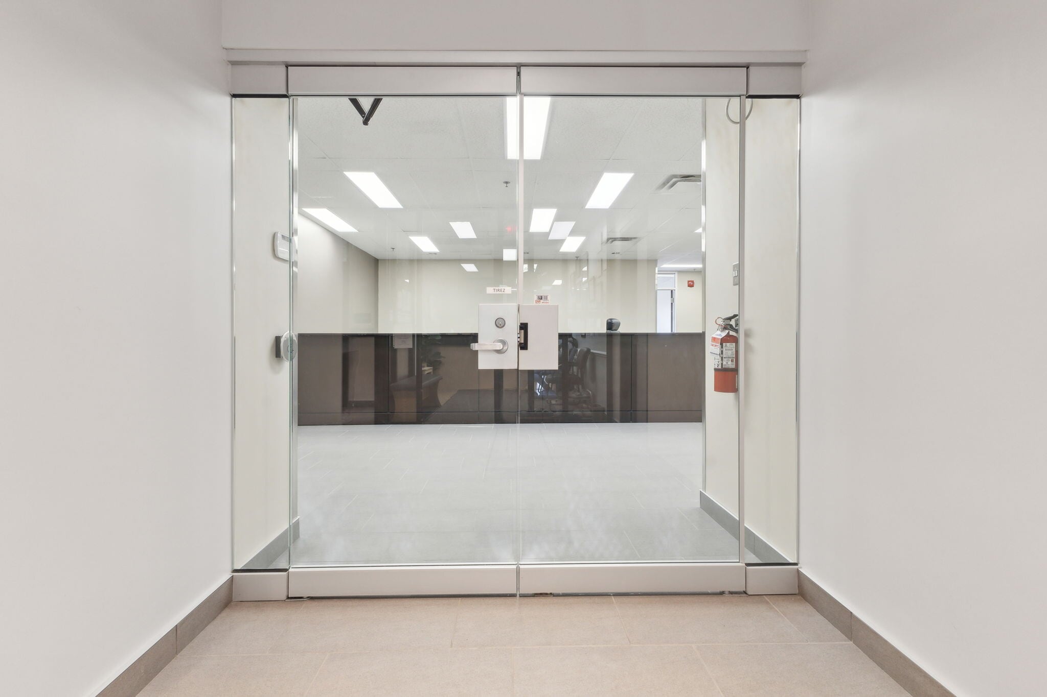 15 Rue Gamelin, Gatineau, QC for lease Interior Photo- Image 1 of 17