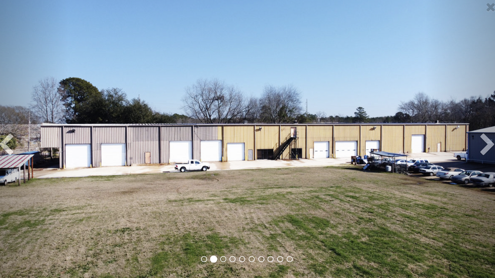 Standard Road Industrial Park Portfolio portefeuille de 4 propriétés à vendre sur LoopNet.ca - Photo du b timent - Image 1 de 2