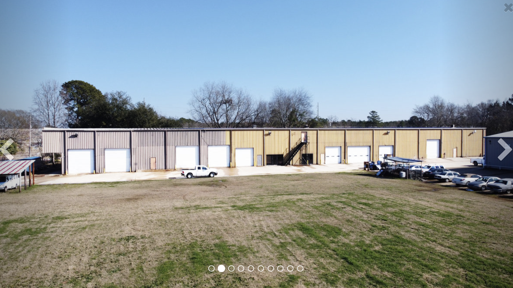 Standard Road Industrial Park Portfolio portefeuille de 4 propriétés à vendre sur LoopNet.ca Photo du b timent- Image 1 de 3