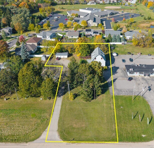 5430 Commercial Ave, Madison, WI à vendre - Photo du bâtiment - Image 1 de 4