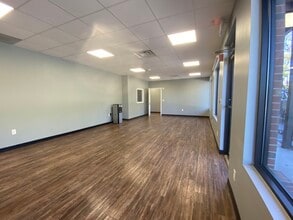 1100 US127 South, Frankfort, KY for lease Interior Photo- Image 1 of 14