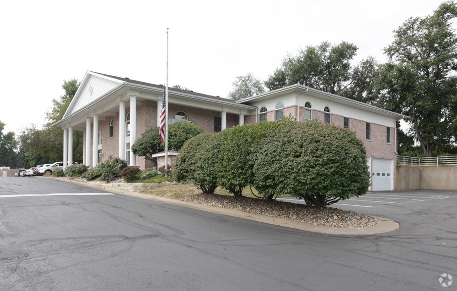 2705 Happy Joe Dr, Bettendorf, IA for sale - Building Photo - Image 3 of 21