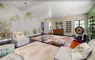 Plus de détails pour 1776 N Highland Ave, Los Angeles, CA - Bureau à louer