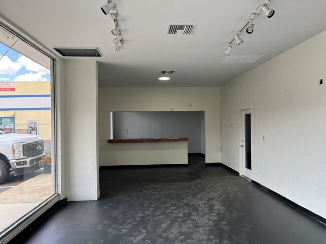 3100 Union Ave, Bakersfield, CA à louer - Photo du bâtiment - Image 2 de 7