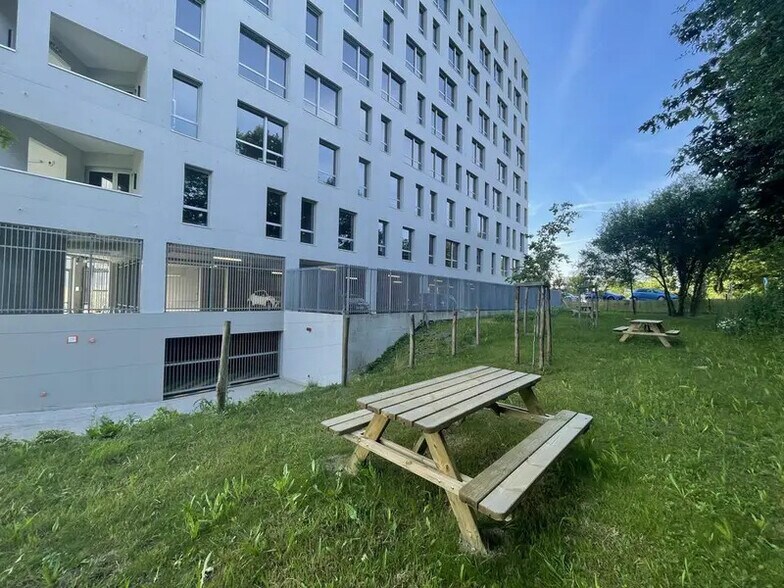 Bureau dans Saint-Herblain à louer - Photo du bâtiment - Image 2 de 11