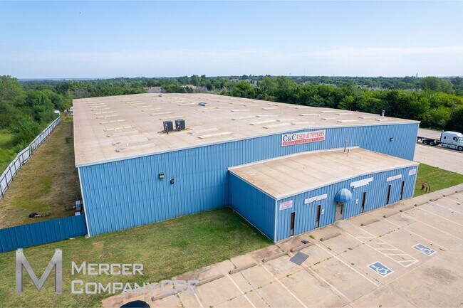 Plus de détails pour 3031 NE 23rd St, Oklahoma City, OK - Industriel à vendre