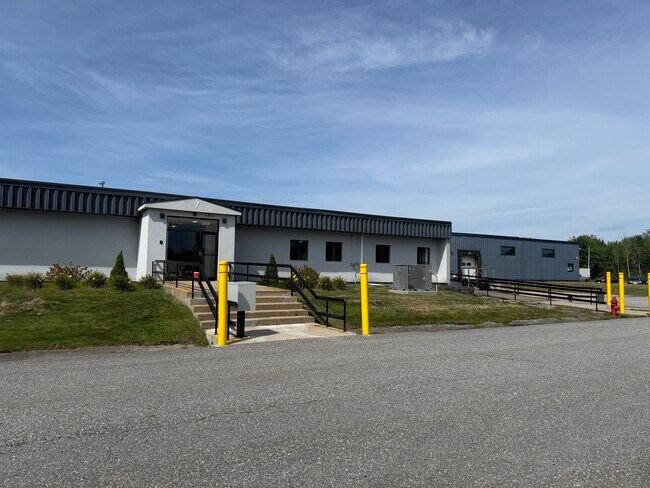 Plus de détails pour 1 Progress Dr, Dover, NH - Local d'activités à louer