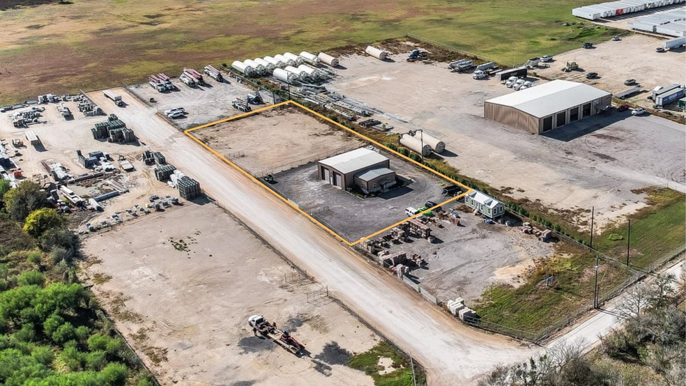 7412-7420 Buttrum Way, New Braunfels, TX for lease - Building Photo - Image 2 of 10