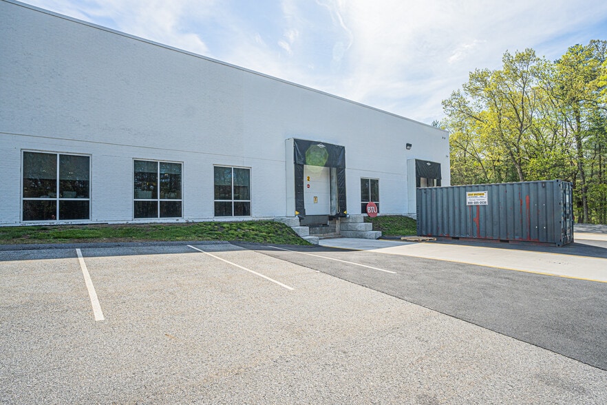 10 Lyberty Way, Westford, MA for lease - Building Photo - Image 2 of 31