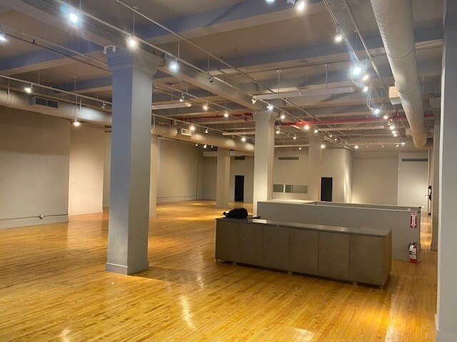 159 W 25th St, New York, NY for lease Interior Photo- Image 1 of 2