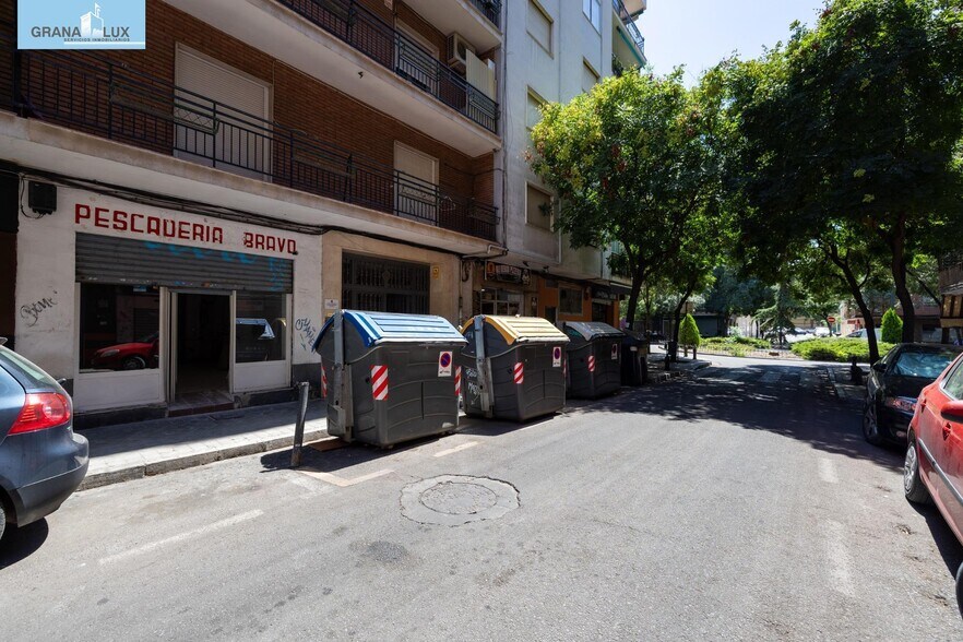 Calle Doctor Pareja Yébenes, 10, Granada, Granada for sale - Building Photo - Image 1 of 19