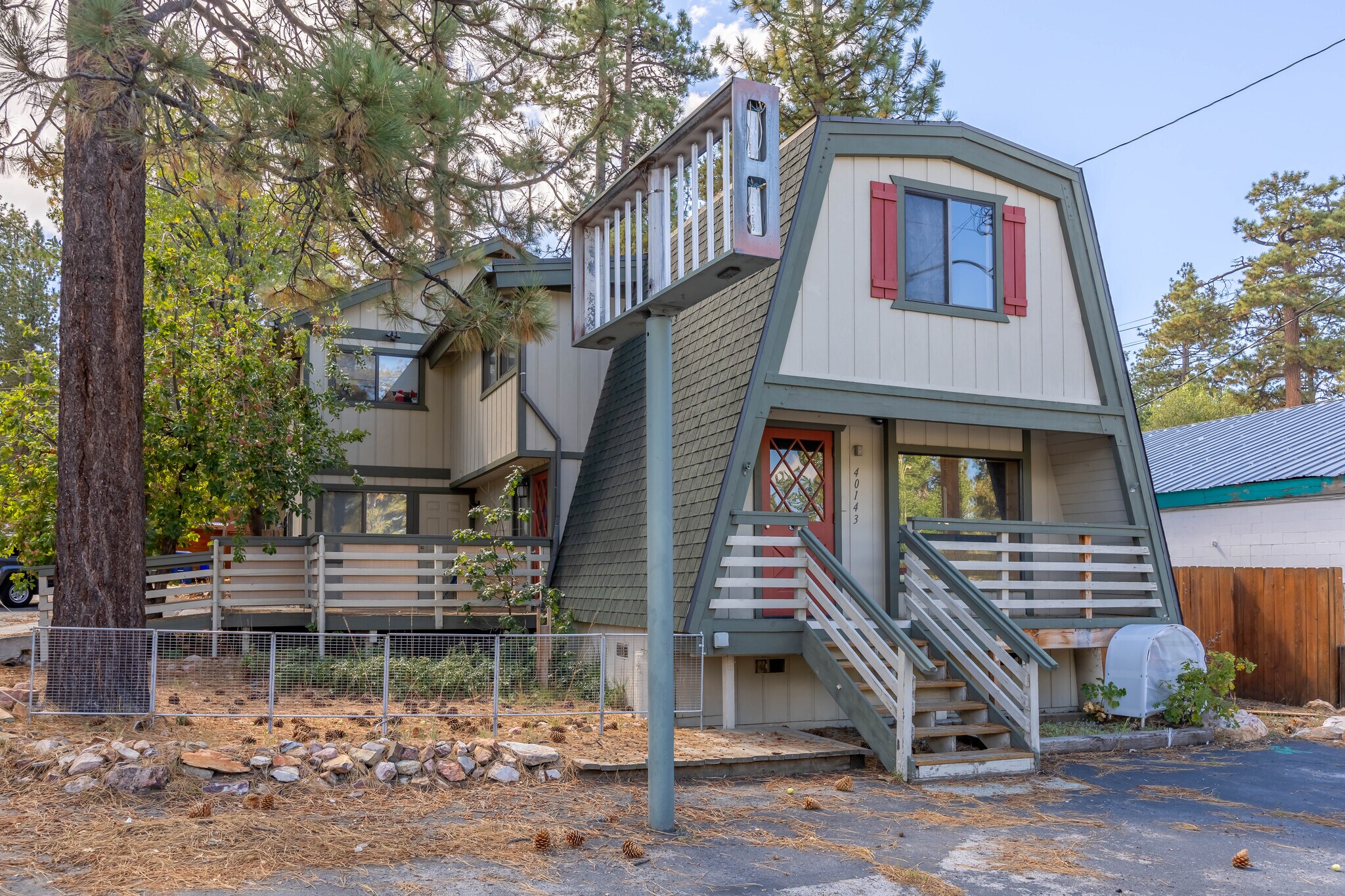 40143 Big Bear Blvd, Big Bear Lake, CA à vendre Photo du bâtiment- Image 1 de 38