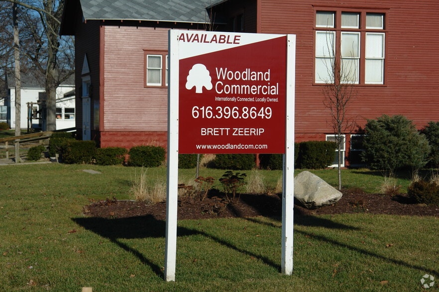 135 N State St, Zeeland, MI for lease - Building Photo - Image 3 of 5