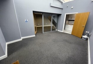 63 High St, Ketton for lease Interior Photo- Image 1 of 7