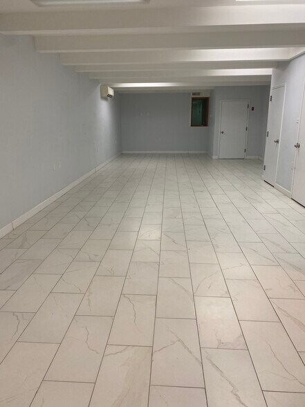 6721 13th Ave, Brooklyn, NY à louer - Photo du bâtiment - Image 3 de 7