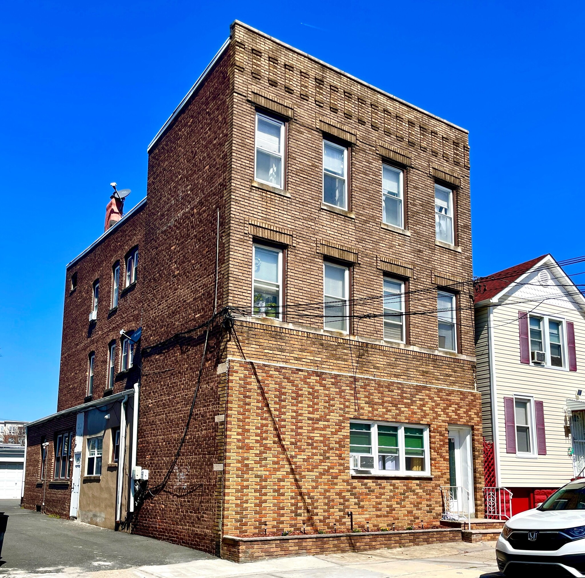 27 Lake St, Belleville, NJ for sale Primary Photo- Image 1 of 1