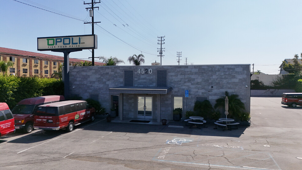 4520 Imperial Hwy, Hawthorne, CA for lease - Building Photo - Image 3 of 60