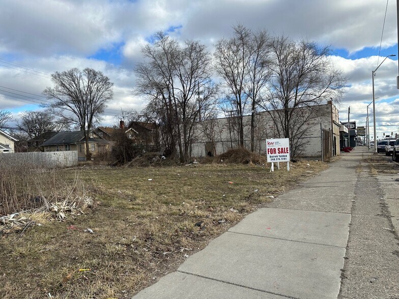 15738 Livernois Ave, Detroit, MI à vendre - Photo du bâtiment - Image 2 de 8