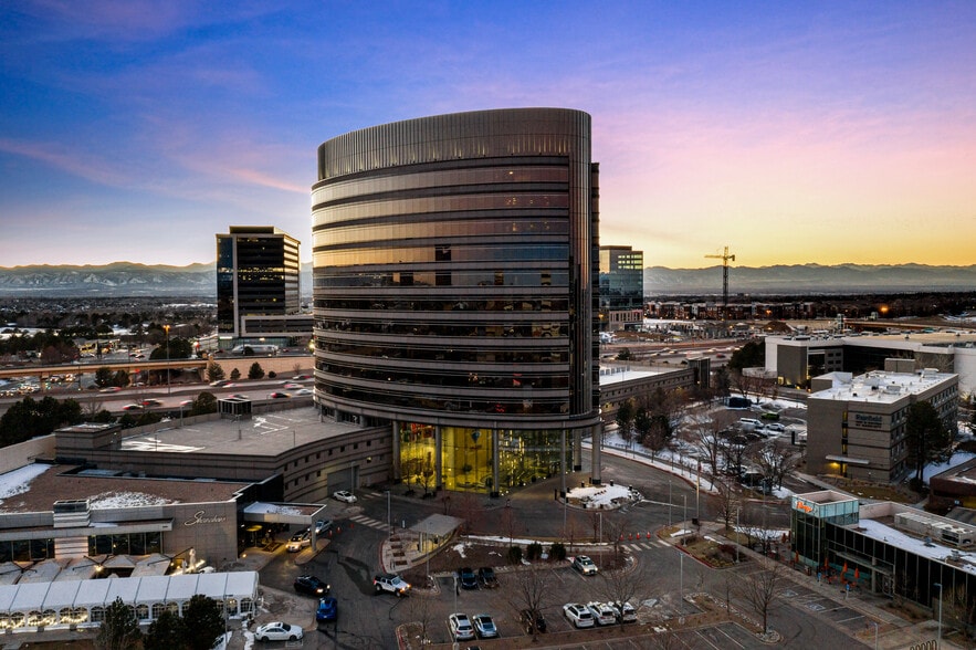 5075 S Syracuse St, Denver, CO à louer - Photo du bâtiment - Image 2 de 19