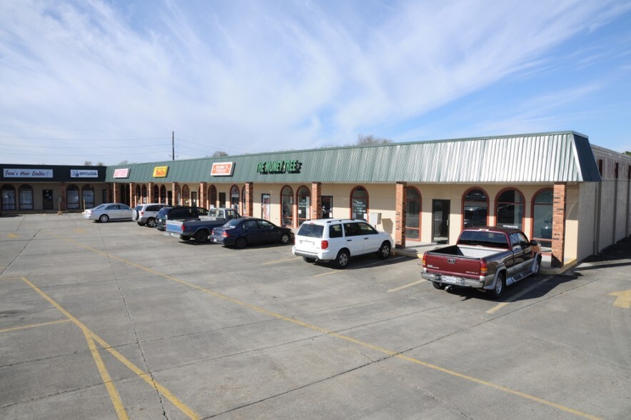 814 Grand Caillou Rd, Houma, LA à louer - Photo du bâtiment - Image 2 de 4