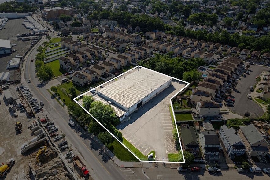 2400 Richmond Ter, Staten Island, NY for lease - Building Photo - Image 2 of 22