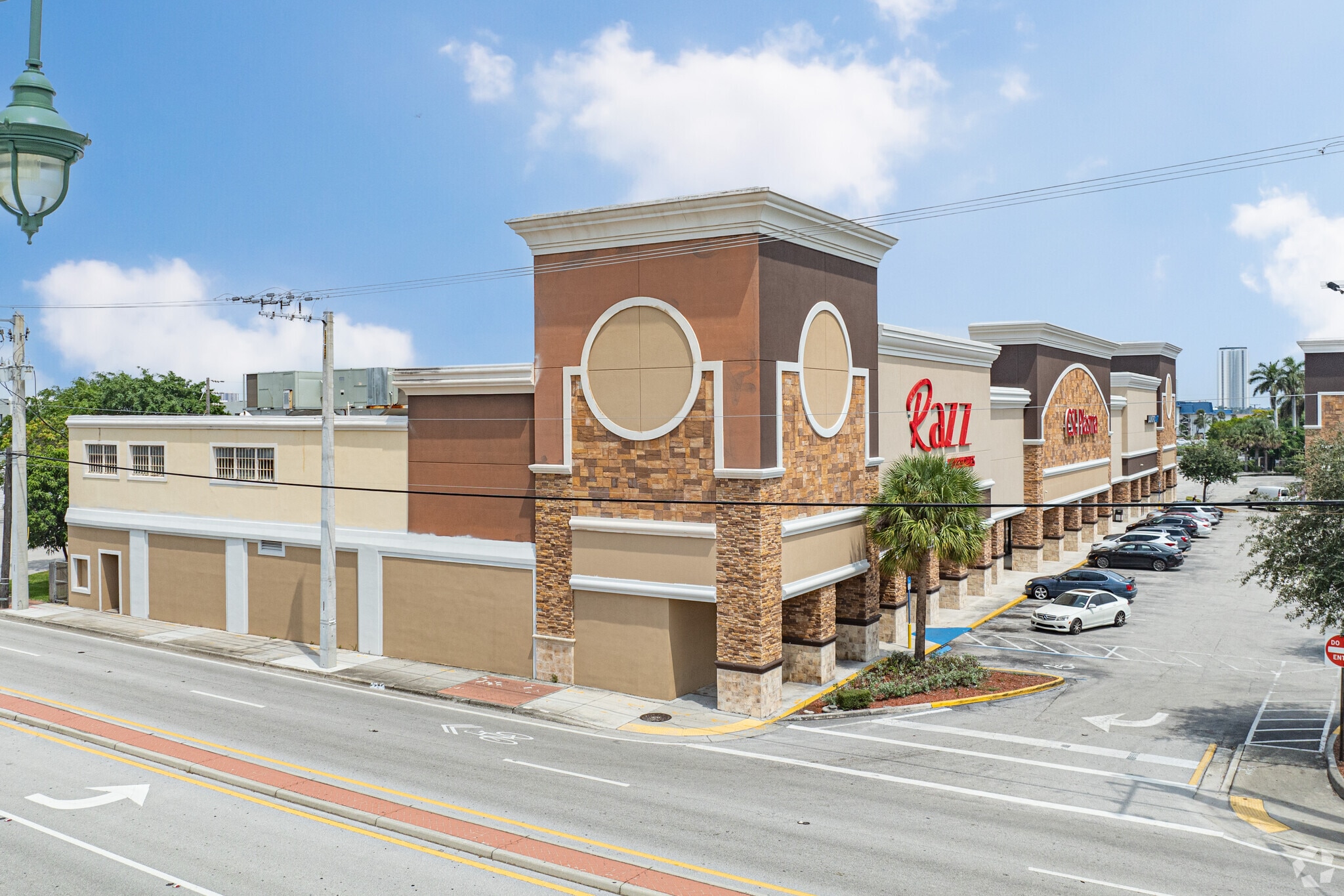 2930-3000 Broadway, Riviera Beach, FL for lease Primary Photo- Image 1 of 2