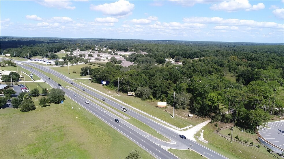 912 Linden Street, Lady Lake, FL for sale - Building Photo - Image 2 of 5