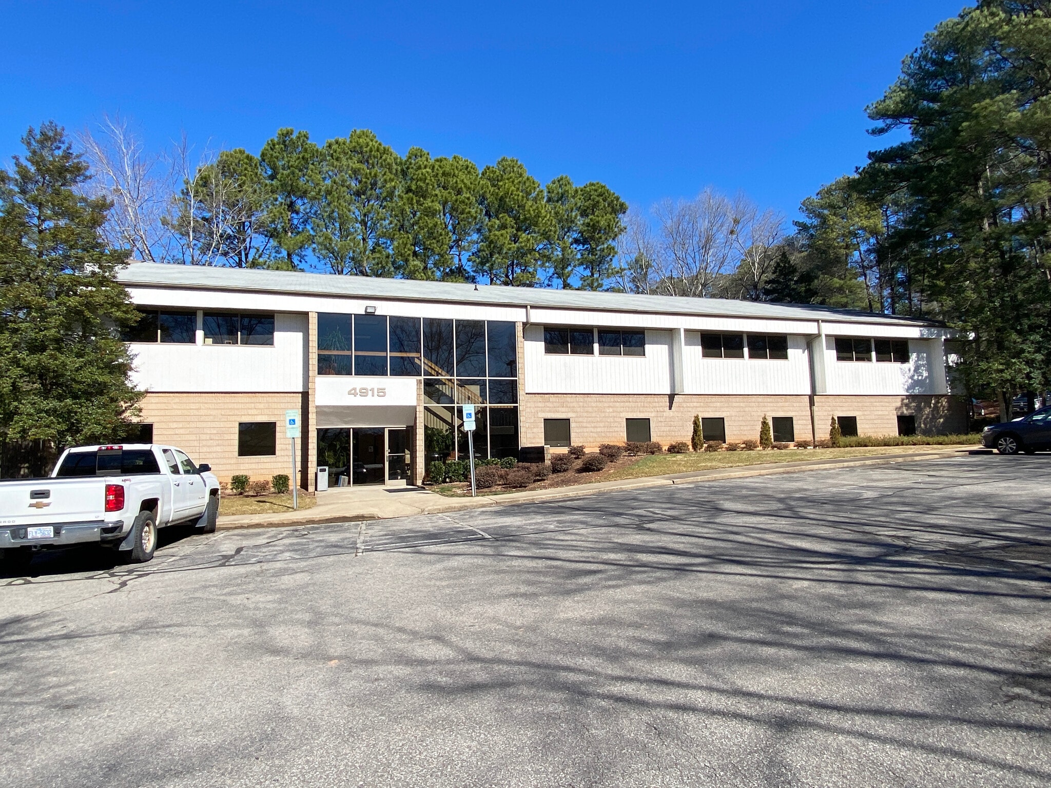 4915 Waters Edge Dr, Raleigh, NC for lease Primary Photo- Image 1 of 4