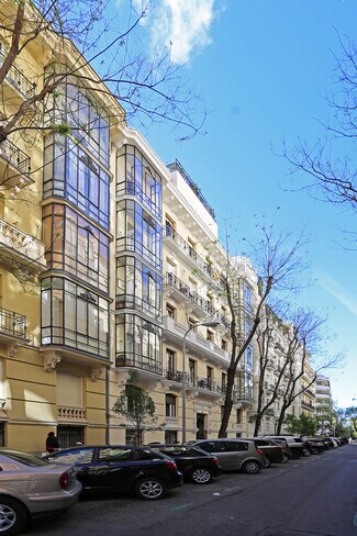 Plus de détails pour Calle del Monte Esquinza, 44, Madrid - Bureau à louer