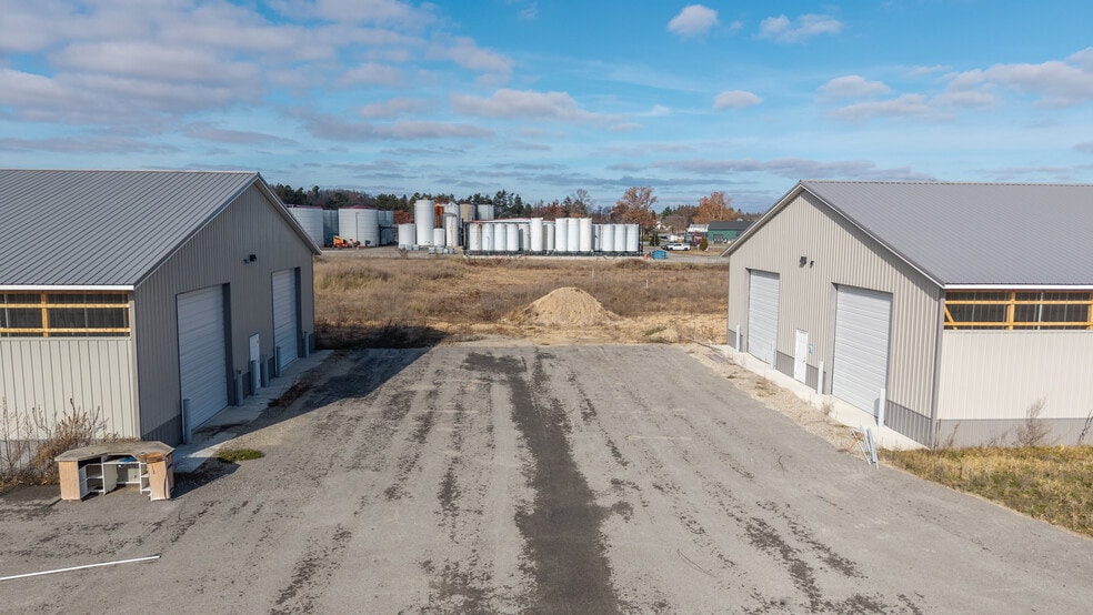 5685 Comstock Park NW dr, Comstock Park, MI for sale - Building Photo - Image 3 of 5