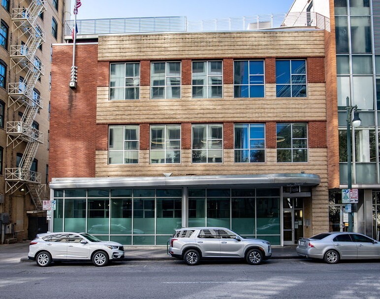 111 W 6th St, Austin, TX for lease Building Photo- Image 1 of 21