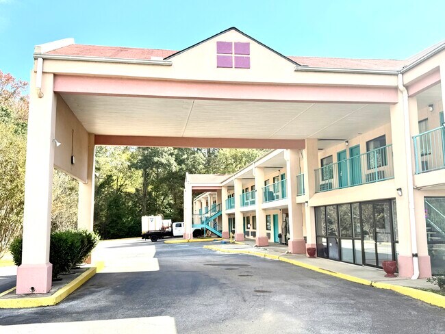 Plus de détails pour 547 Archusa Ave, Quitman, MS - Services hôteliers à vendre