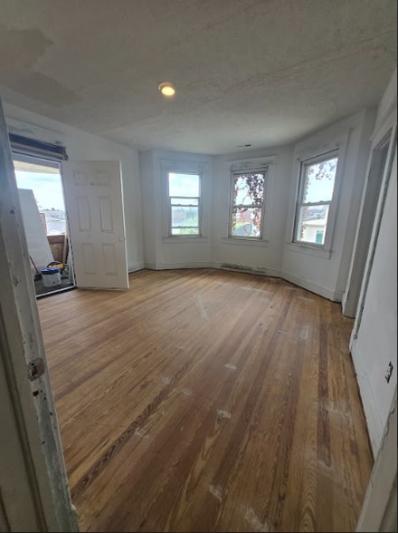 4101 Wilkens Ave, Baltimore, MD for lease - Building Photo - Image 3 of 27