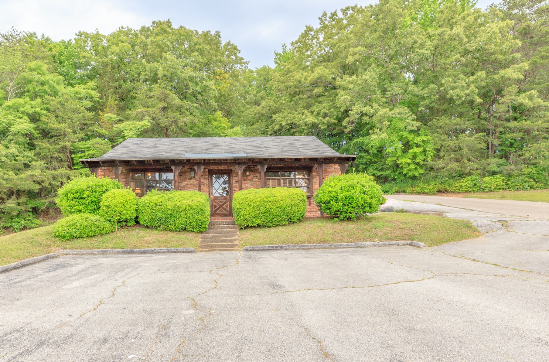 4135 Hixson Pike, Chattanooga, TN for sale Primary Photo- Image 1 of 29
