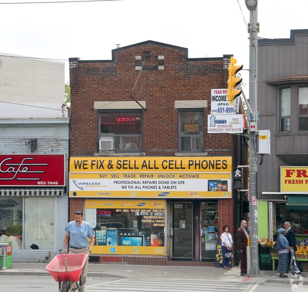 539 St Clair Ave W, Toronto, ON à louer - Photo du bâtiment - Image 2 de 2