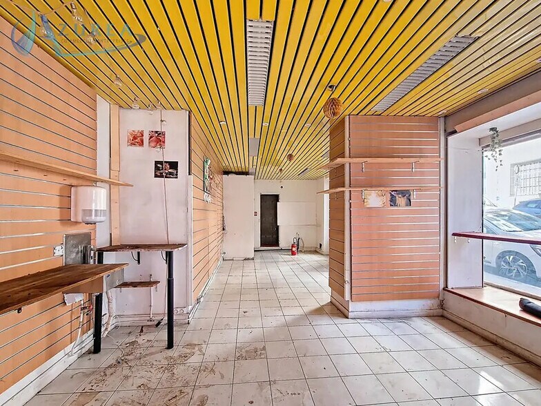 Retail in Nice for lease - Interior Photo - Image 3 of 5