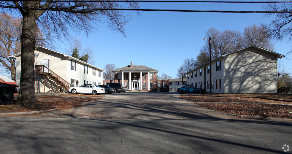 119 N Ireland St, Burlington, NC for sale - Primary Photo - Image 1 of 1