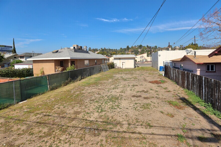 5834 York St Blvd, Los Angeles, CA à vendre - Photo du bâtiment - Image 3 de 6