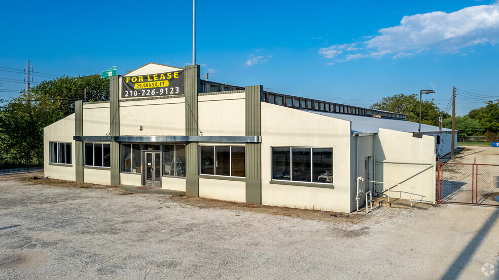 907 Roosevelt Ave, San Antonio, TX for sale - Building Photo - Image 1 of 1