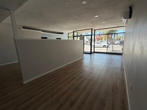 211-230 S Riverside Ave, Rialto, CA à louer Photo intérieure- Image 2 de 9