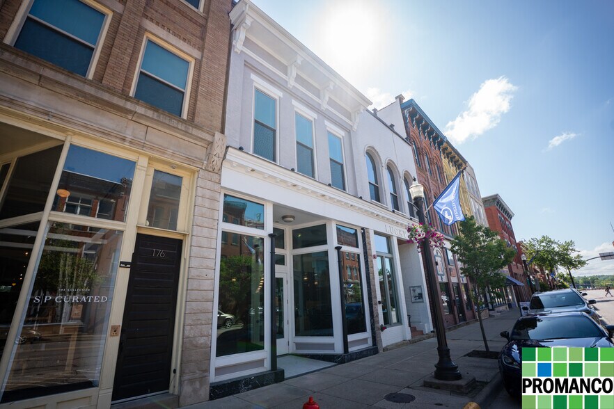 174 Front St, Marietta, OH à louer - Photo du bâtiment - Image 1 de 7
