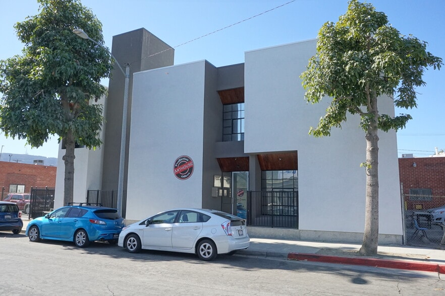 639 S Glenwood Pl, Burbank, CA for lease - Building Photo - Image 2 of 9